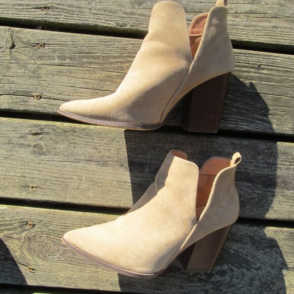 Faux Suede Tan/Cream Ankle Boots/Half Boots Women's Size 10 - Picture 6 of 16